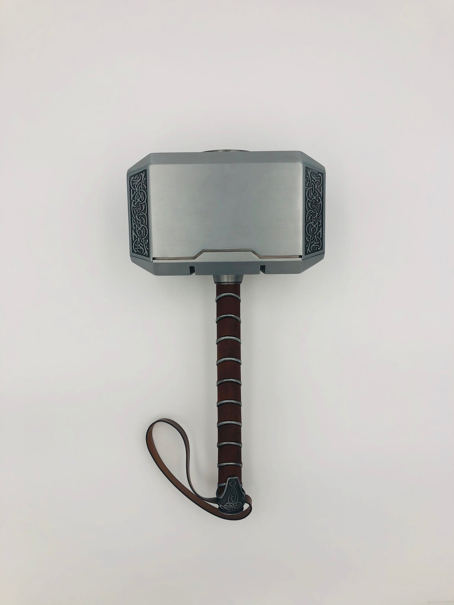 All metal 1:1 Norse Thor Hammer prop – Shield labs